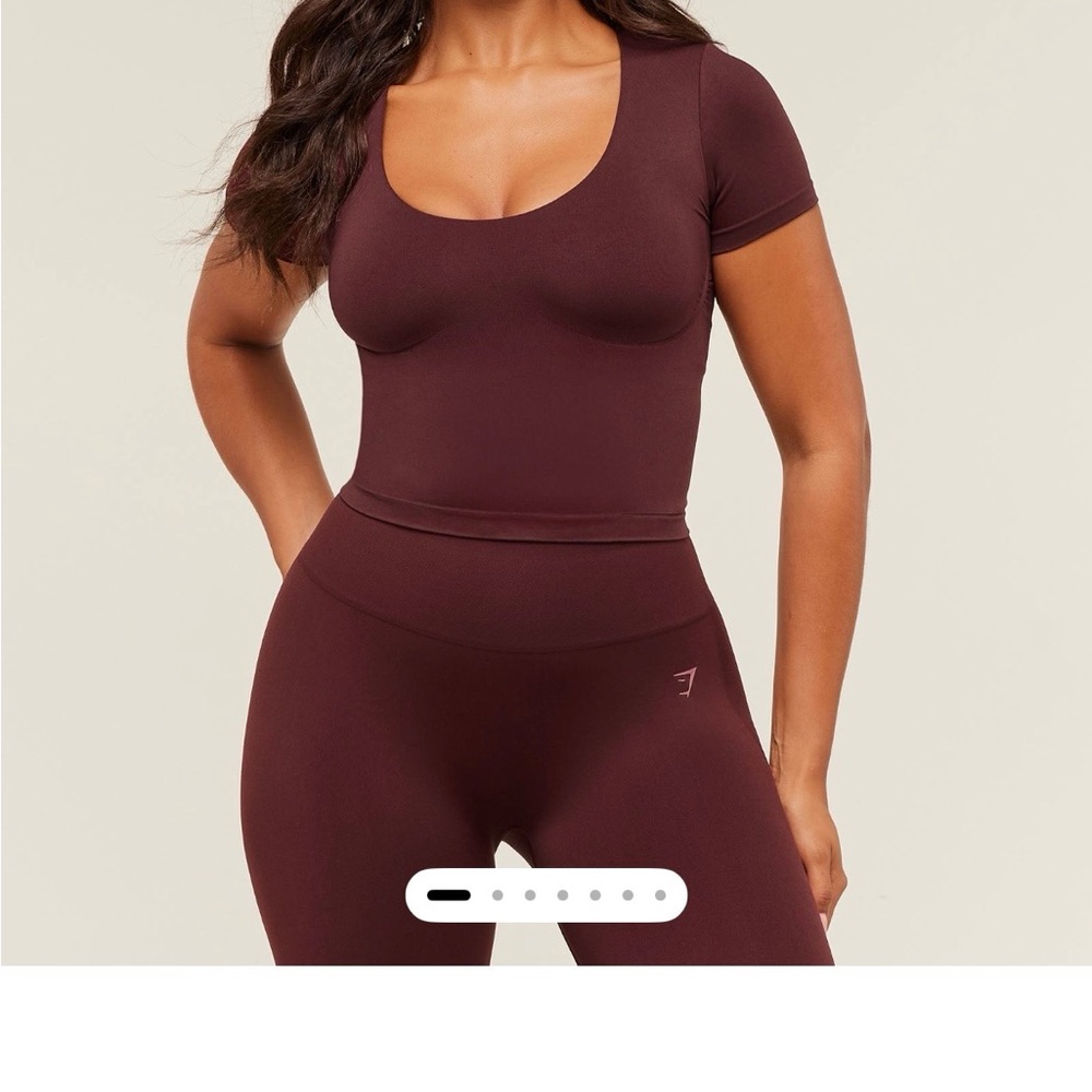 Gymshark Soft Sculpt T-Shirt w/ Shelf - Rich Maroon - M